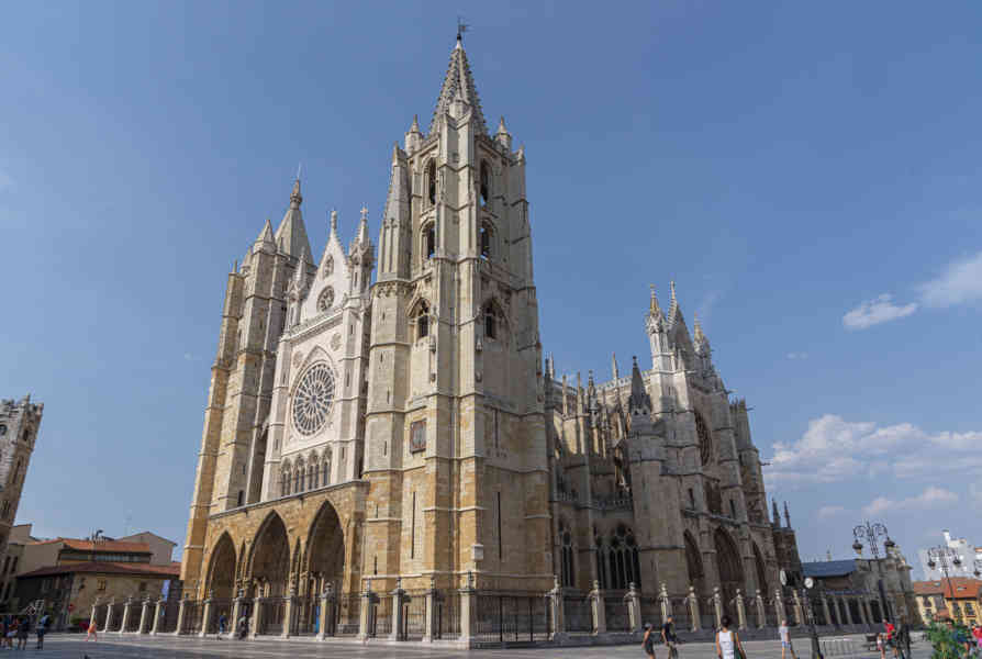 León 021 - catedral de Santa María de León.jpg